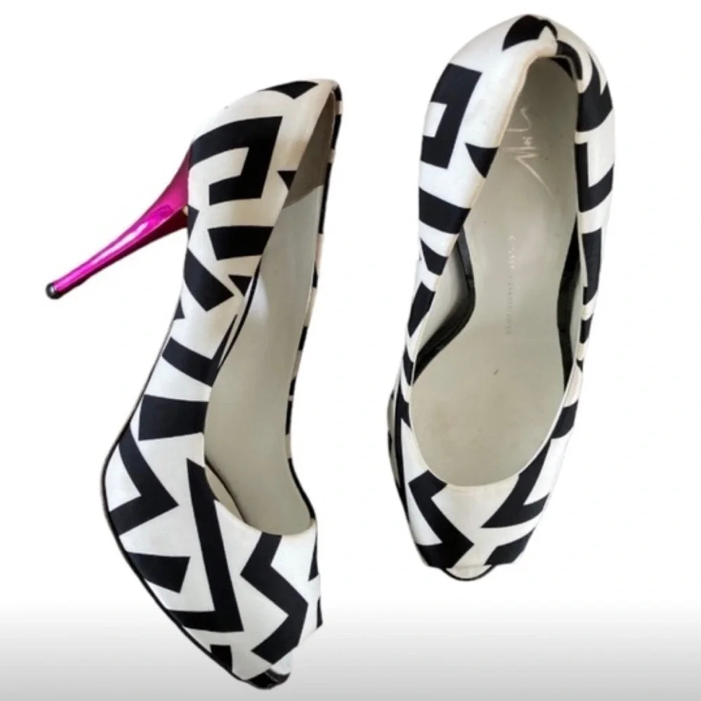 Giuseppe Zanotti Geometric 80s Inspired Retro Peep Toe Pumps Heels